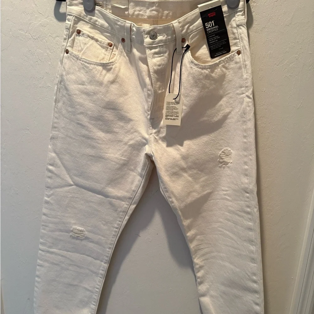 Women's White Cropped Levi's 501 Jeans- Size 30 X 26 - NWT - Picture 2 of 2